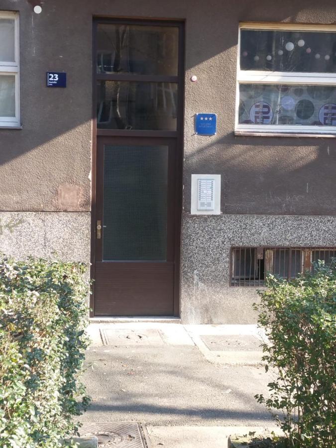 Studio Apartman *** Mara * Zagreb